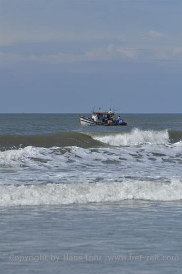 01 Mobor-Beach_and_Cavelossim-Beach,_Goa_DSC6417_b_H600